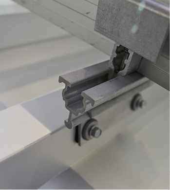 
Mit dem Clampfit kann der Handwerker sämtliche Sickengeometrien abdecken.
