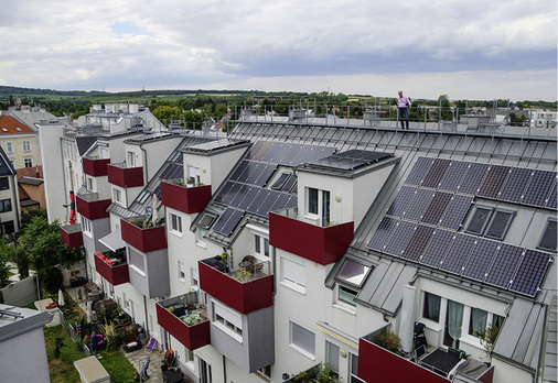 



Inzwischen ist der direkte Verbrauch des Solarstroms im Mehrfamilienhaus erlaubt.
