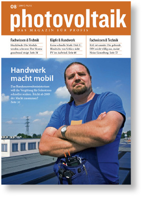 
Erstmals überhaupt kamen die Installateure auf das Cover eines Solarmediums.
