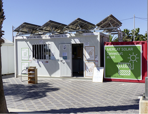 



Am Strand von Valencia werden nun Solarkioske verkauft.

