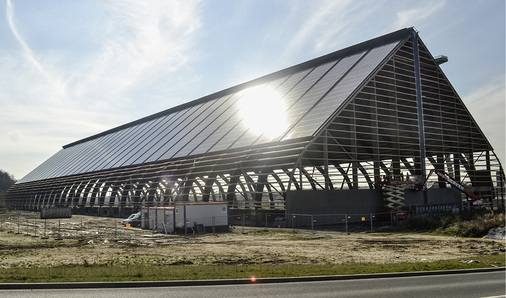 <p>
</p>

<p>
Die Photovoltaikanlage auf der alten Kohlenmischhalle in Dinslaken ist die erste Dachanlage, die Wirsol im Rahmen von Montan Solar gebaut hat.
</p> - © Foto: Velka Botika

