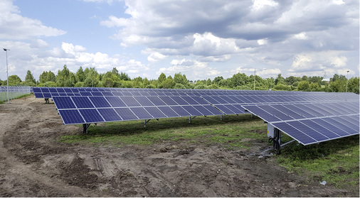<p>
</p>

<p>
Der Solarpark bringt 600 Kilowatt Leistung ans Netz, die Modulleistung liegt sogar bei 658 Kilowatt.
</p> - © Foto: Nadeshda

