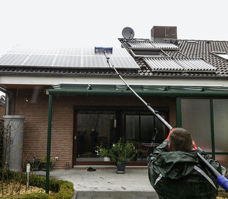 
Dass Solargeneratoren keine Wartung brauchen, hat sich als Irrtum erwiesen.



