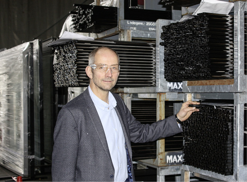 



Helge Hartwig verantwortet den internationalen Vertrieb der Montagesysteme für die Photovoltaik.
