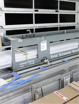 



Zur Auslieferung bestimmte Gestelle in Hedingen.
