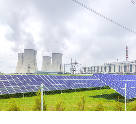 <p>
</p>

<p>
Seit Jahren schon liefern Solarmodule am Atomkraftwerk Dukovany sauberen und von allem sicher hergestellten Strom.
</p> - © Foto: Thinkstock/Martin Lisner

