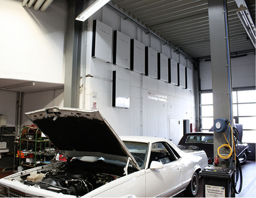 <p>
</p>
<p>
Die Speicherkaskade schmiegt sich flach an die Hallenwand.
</p> - © Foto: Heiko Schwarzburger
 
Die Speicherkaskade schmiegt sich flach an die Hallenwand.