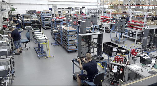 
Ein Blick in die Fertigung des Batterieherstellers: 2018 sollen 6.500 Systeme verkauft werden.



