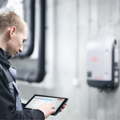 <p>
Für das Solarweb, die Monitoringplattform von Fronius, hat das Unternehmen gleich zwei Erweiterungen angekündigt.
</p>
<p>
</p> - © Foto: Fronius
 
Für das Solarweb, die Monitoringplattform von Fronius, hat das Unternehmen gleich zwei Erweiterungen angekündigt.
