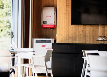 <p>
</p>
<p>
Die Solar Battery 6.0 ist für Eigenheime gut geeignet.
</p> - © Foto: Fronius
 
Die Solar Battery 6.0 ist für Eigenheime gut geeignet.