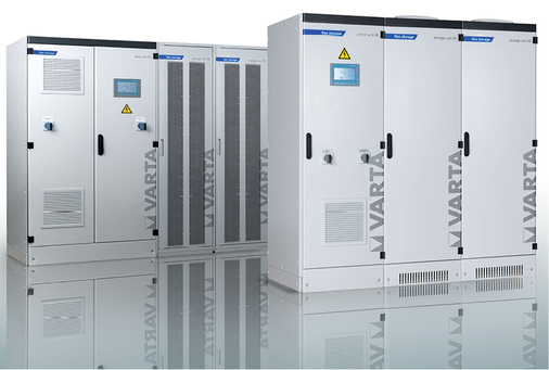 



Die Gewerbespeicher Flex Storage gibt es als Version mit hoher Kapazität (E) und als leistungsstarke Variante (P).
