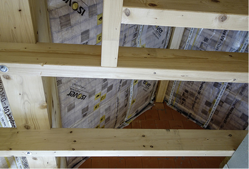 



Aufwendige Dämmung unterm Dach.
