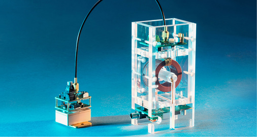 



Mosfet (Siliziumkarbid, 15 Kilovolt) mit montiertem Gate-Treiber und galvanisch getrennter Treiberversorgung.
