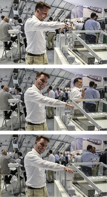 
Manuel Schwarzmaier, Produktmanager von Schletter, demonstriert hier, wie schnell die Montage der neuen Modulaufständerung geht. Erst wird sie in die Nut eingesetzt, danach dreht sie der Handwerker um 90 Grad und fertig ist die Installation.



