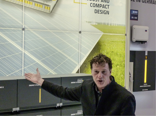 
BMZ-Gründer Sven Bauer weiß viel über Batteriezellen und den Markt zu berichten. Seine Firma beliefert mehrere Hersteller mit Akkus.



