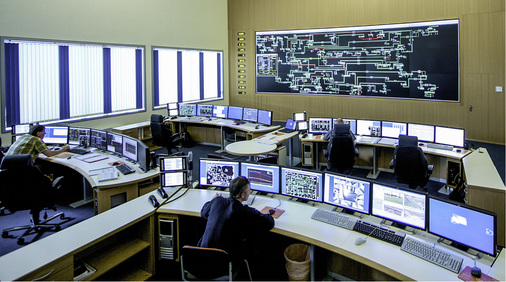 



Alles im Blick: In Neuenhagen bei Berlin kontrolliert Übertragungsnetzbetreiber 50Hertz die Netzstabilität.
