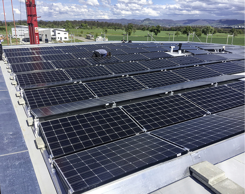 
Jeden Quadratzentimeter genutzt: Solardach der Firma Ultra Sports.



