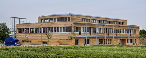 
Firmengebäude von UItra Sports in Kusterdingen: Teamgeist mit Sonnenstrom.



