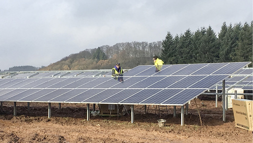 <p>
Die eigentliche Installation und die Inbetriebnahme des Solarparks dauern in der Regel nur wenige Wochen.
</p>

<p>
</p> - © Foto: WES Green

