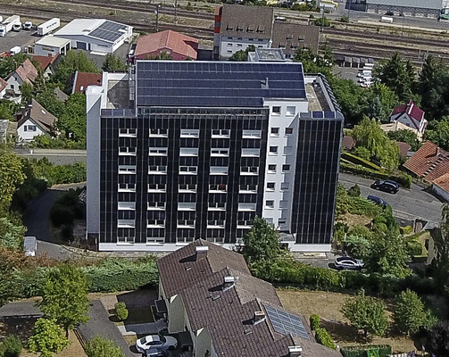 
Ein Schwesternwohnheim in Bad Hersfeld bekam ein Kleid aus Modulen.



