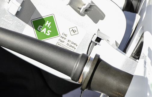 
Die Energie im Tank ist die teuerste. Sie zu ersetzen ist der Weg in die Wirtschaftlichkeit der Brennstoffzelle.



