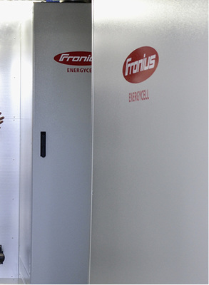 
Fronius hat viel Erfahrung mit der Brennstoffzellentechnik gesammelt. Das erste Produkt ist am Markt.



