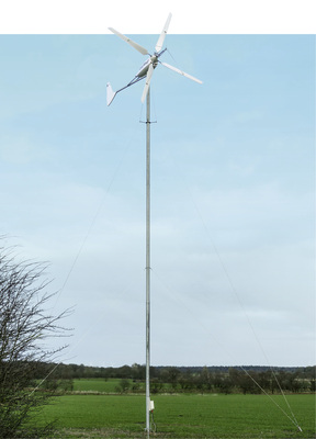 



Ein guter Standort? Die ländlichen Weiten in Nordfriesland versprechen erst mal einen guten Windertrag. Auch die Installation auf einem extra Mast ist gut.
