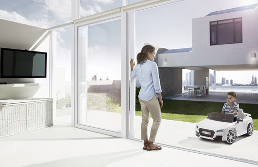 
Prosumer sind Produzenten und Konsumenten in einem. Sie speichern Solarenergie und nutzen sie, wenn sie selbst Strom brauchen. 



