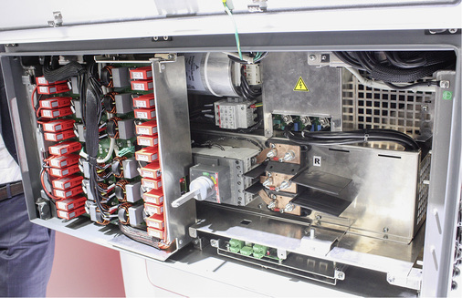 
Blick ins Innere des Stringwechselrichters PVS 175 TL (175 Kilowatt) von ABB.



