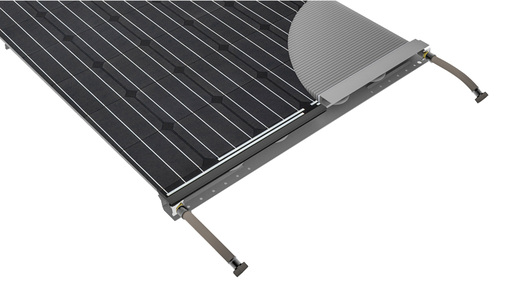 



Der Anschluss des Wärmetauschers im Solink ist mit flexiblen Metallrohren ausgeführt.
