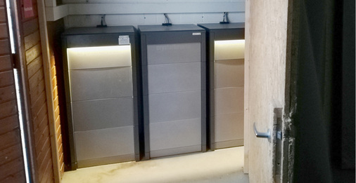 



LED beleuchten nun den Fluchtweg.
