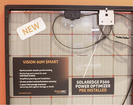 <p>
Im vergangenen Jahr präsentierte Solarwatt auf der Intersolar ein smartes Modul mit vorinstalliertem DC-Optimierer von Solaredge.
</p>

<p>
</p> - © Foto: Heiko Schwarzburger


