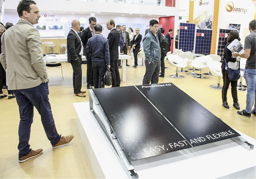 <p>
</p>

<p>
Auf der Intersolar 2018 präsentierte Avancis die neuen CIGS-Module.
</p> - © Foto: Heiko Schwarzburger

