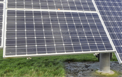 



Ältere Module weisen mitunter Schneckenspuren auf. Soll eine Anlage mit solchen Spuren bewertet werden, sind die visuellen Bilder ein wertvoller Hinweis.
