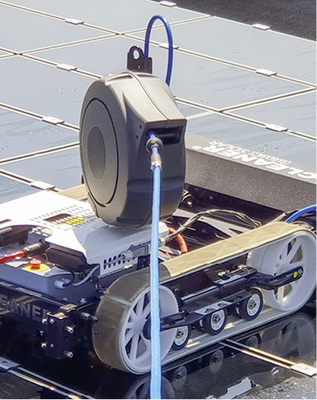 



Sehr gut zu erkennen sind die Traktionsbänder.
