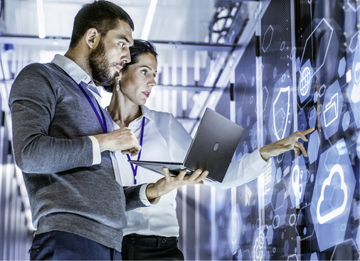 <p>
</p>

<p>
Rechenzentren und Clouds gehören zur modernen Arbeitswelt. Eine Notstromversorgung ist hier zwingend nötig.
</p> - © Foto: GettyImages/gorodenkoff

