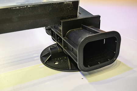 



Das Flachdachsystem von Esdec ist aus Kunststoff.
