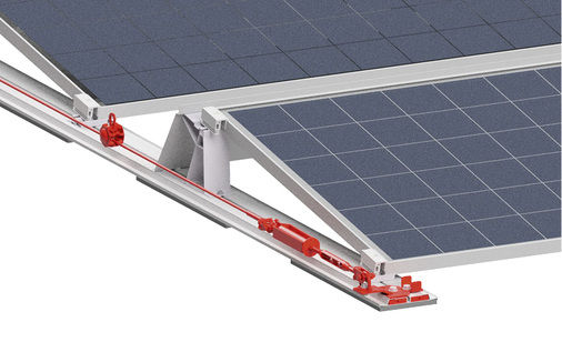 



IBC Solar hat die Absturzsicherung (rot) integriert.
