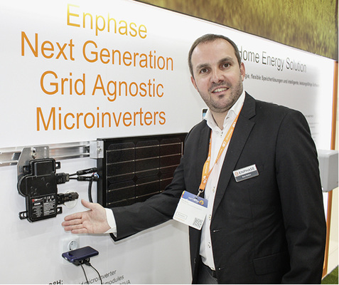 



Roel Bollen von Enphase erläutert die Technik der Modulwechselrichter.
