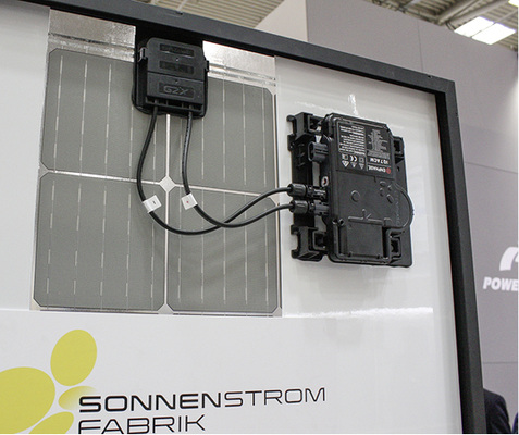 <p>
</p>

<p>
Die Sonnenstromfabrik bietet ein smartes AC-Modul mit Umrichter an.
</p> - © Foto: Heiko Schwarzburger

