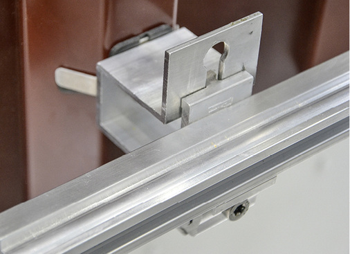 



Mit dem Universaladapter von Schletter kann der Installateur auch dort Anlagen errichten, wo herkömmliche Systeme nicht ausreichen.
