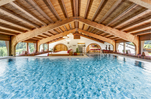 
Hallenbäder, Außenpools und Saunen sind große Stromverbraucher in Hotels.



