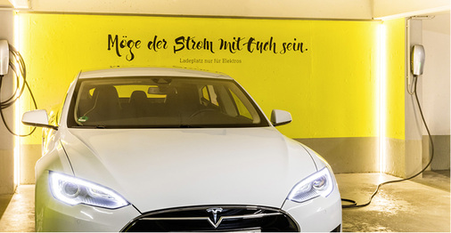 
Im Creativhotel Luise laden Hotelgäste ihr Elektroauto kostenfrei.



