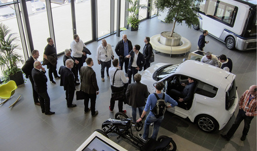 <p>
</p>

<p>
Empfang der Installateure zum Workshop mit Priocar: Auf dem Programm stand unter anderem ein Besuch im neuen Werk für den E-Go in Aachen.
</p> - © Foto: Priocar AG

