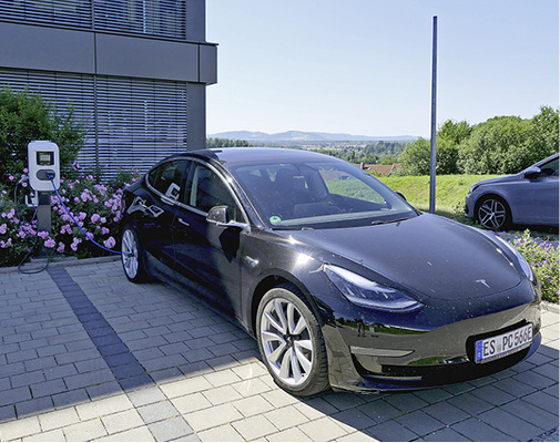 



Bei Ads-Tec in Nürtingen gibt es sicher keine Netzengpässe beim Laden.
