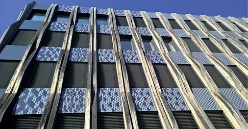 



Die Module der Fassade am neuen Hauptsitz von Züblin in Stuttgart zeigen, was die Hersteller inzwischen alles draufhaben.
