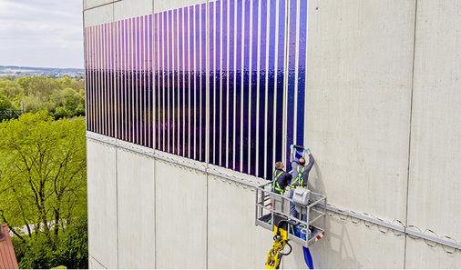 



Heliatek hat die Solarfolien auf den Rauputz eines Mehlsilos aufgeklebt.
