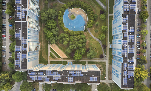 



Die meisten Großstädter leben zur Miete in ihren Wohnungen, wie hier in der Malchower Aue in Berlin.
