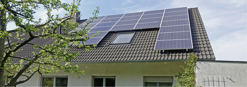 
Solare Dächer sind gut geeignet, um den Verbrauch im Gebäude mit Eigenstrom zu decken.



