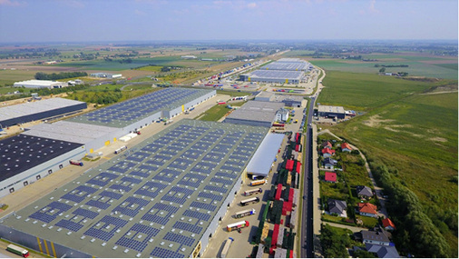 <p>
</p>

<p>
Große Dachanlagen für die Industrie gewinnen an Bedeutung. Zudem stellen die Logistikunternehmen ihre Flotten zunehmend auf Elektrofahrzeuge um.
</p> - © Foto: Goldbeck Solar

